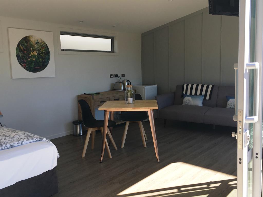 Kohimarama Beach Bed & Breakfast - Style And Privacy In Superb Location Оукланд Екстериор снимка