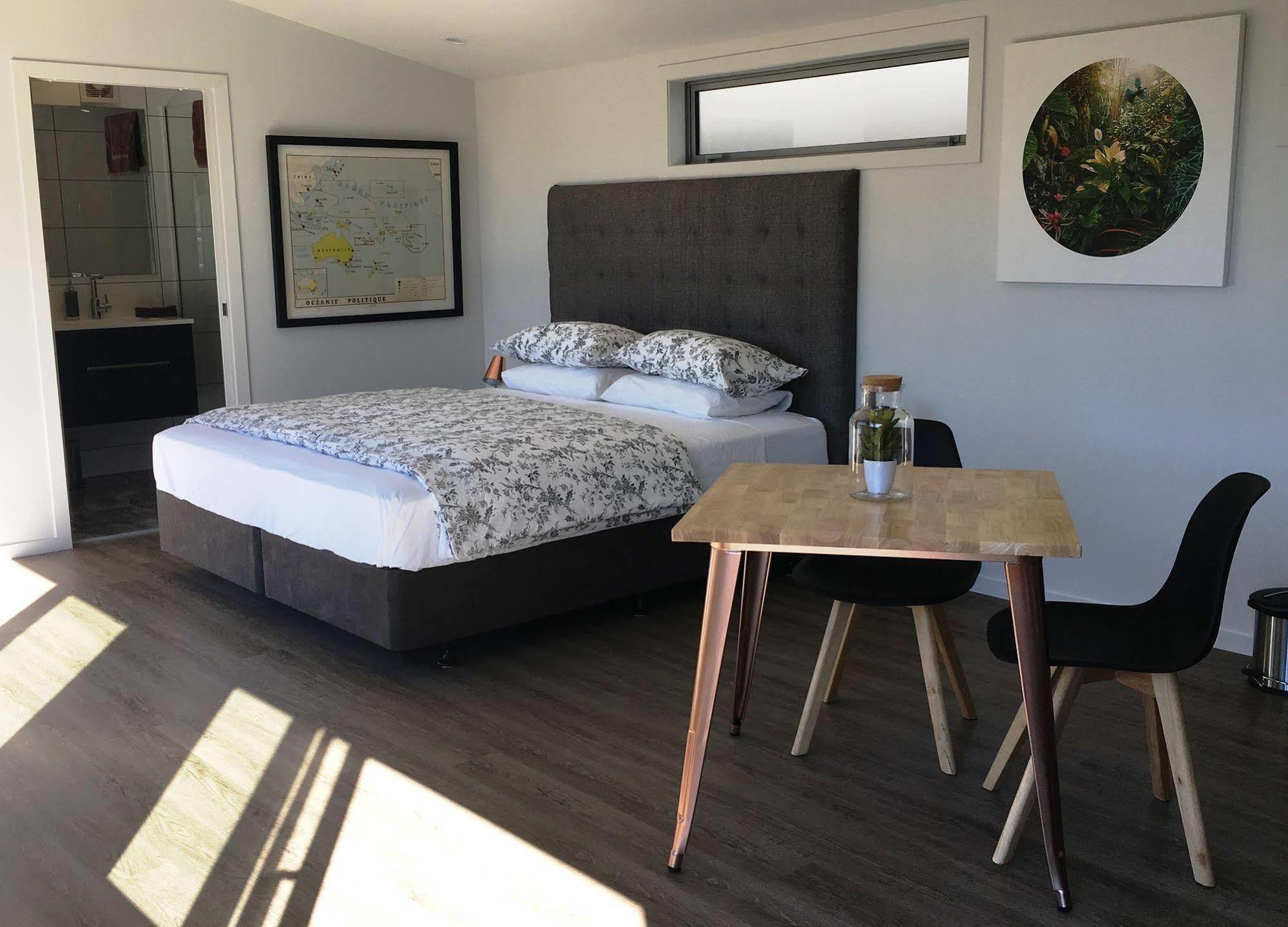 Kohimarama Beach Bed & Breakfast - Style And Privacy In Superb Location Оукланд Екстериор снимка